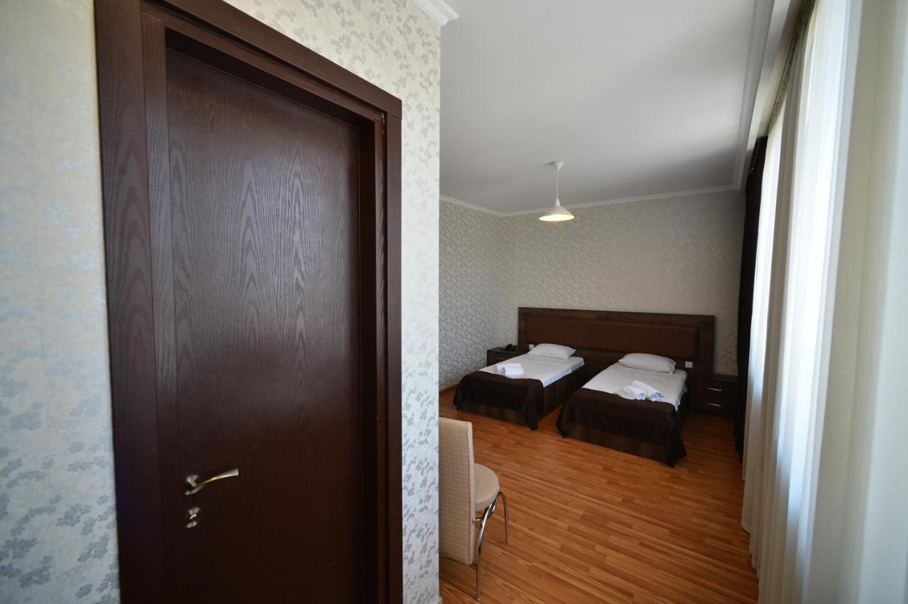 Green Hotel Batumi Luaran gambar