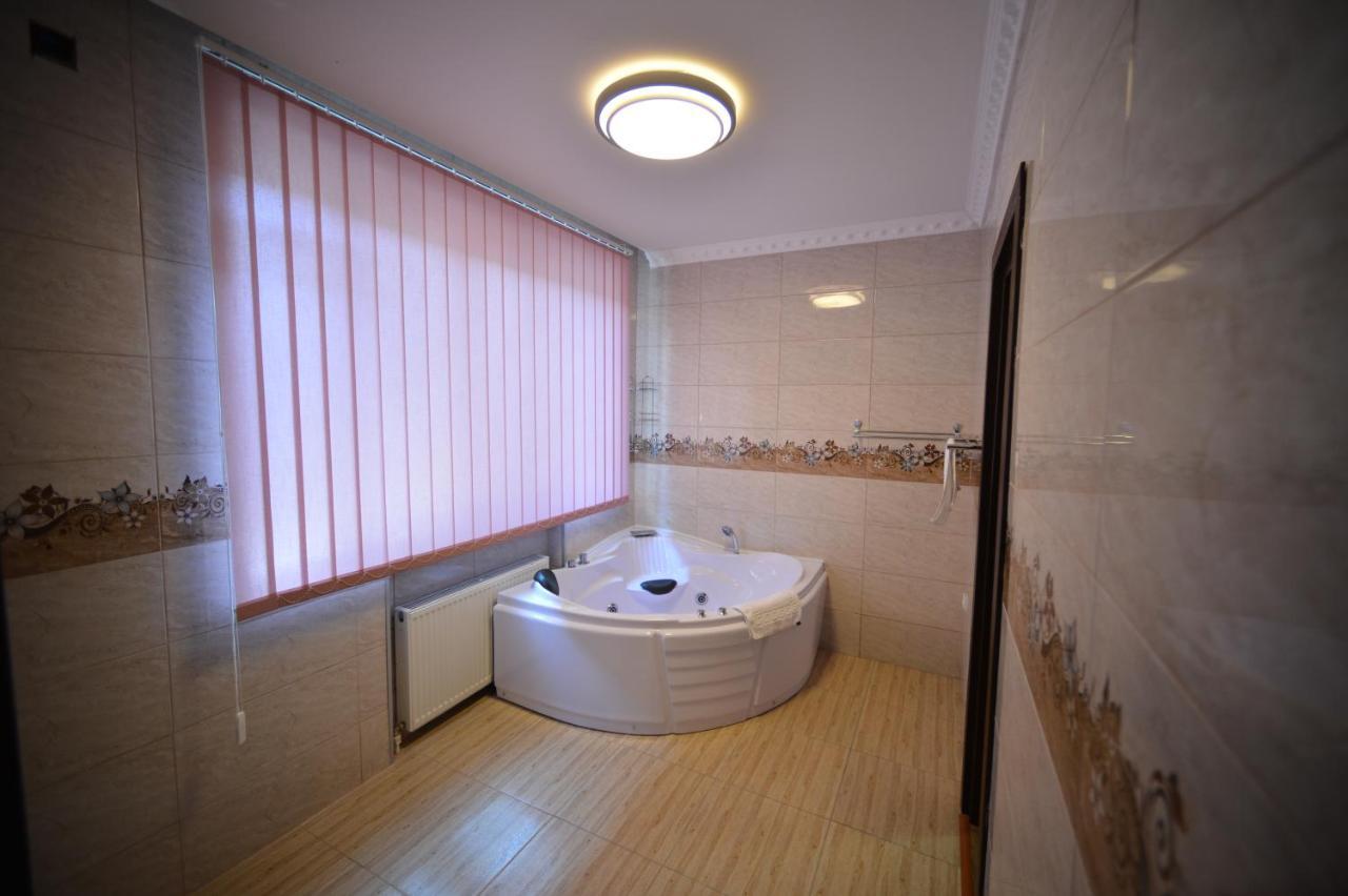 Green Hotel Batumi Luaran gambar