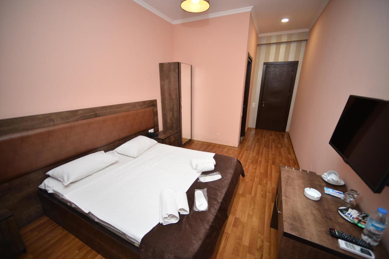 Green Hotel Batumi Luaran gambar