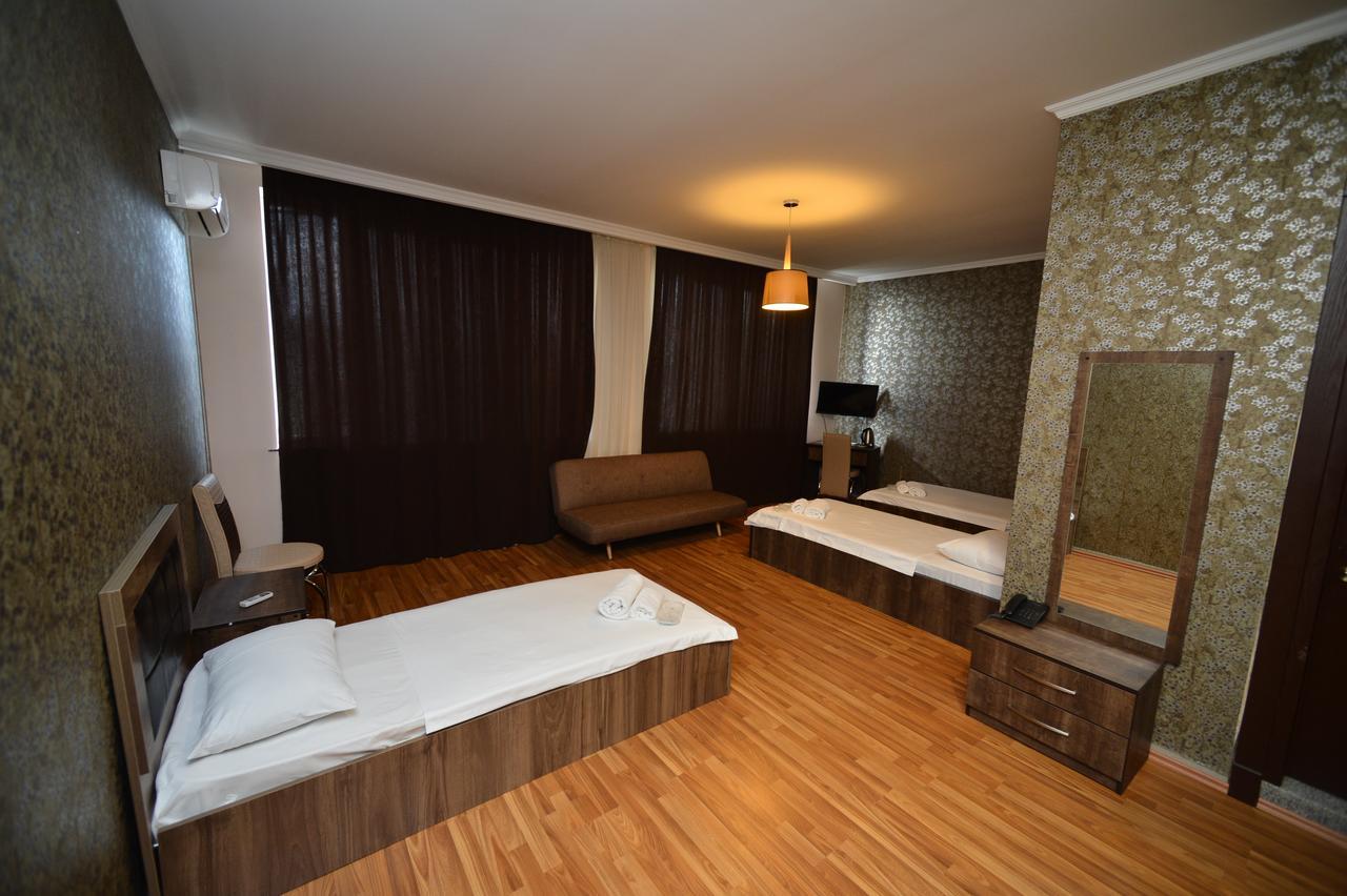 Green Hotel Batumi Luaran gambar