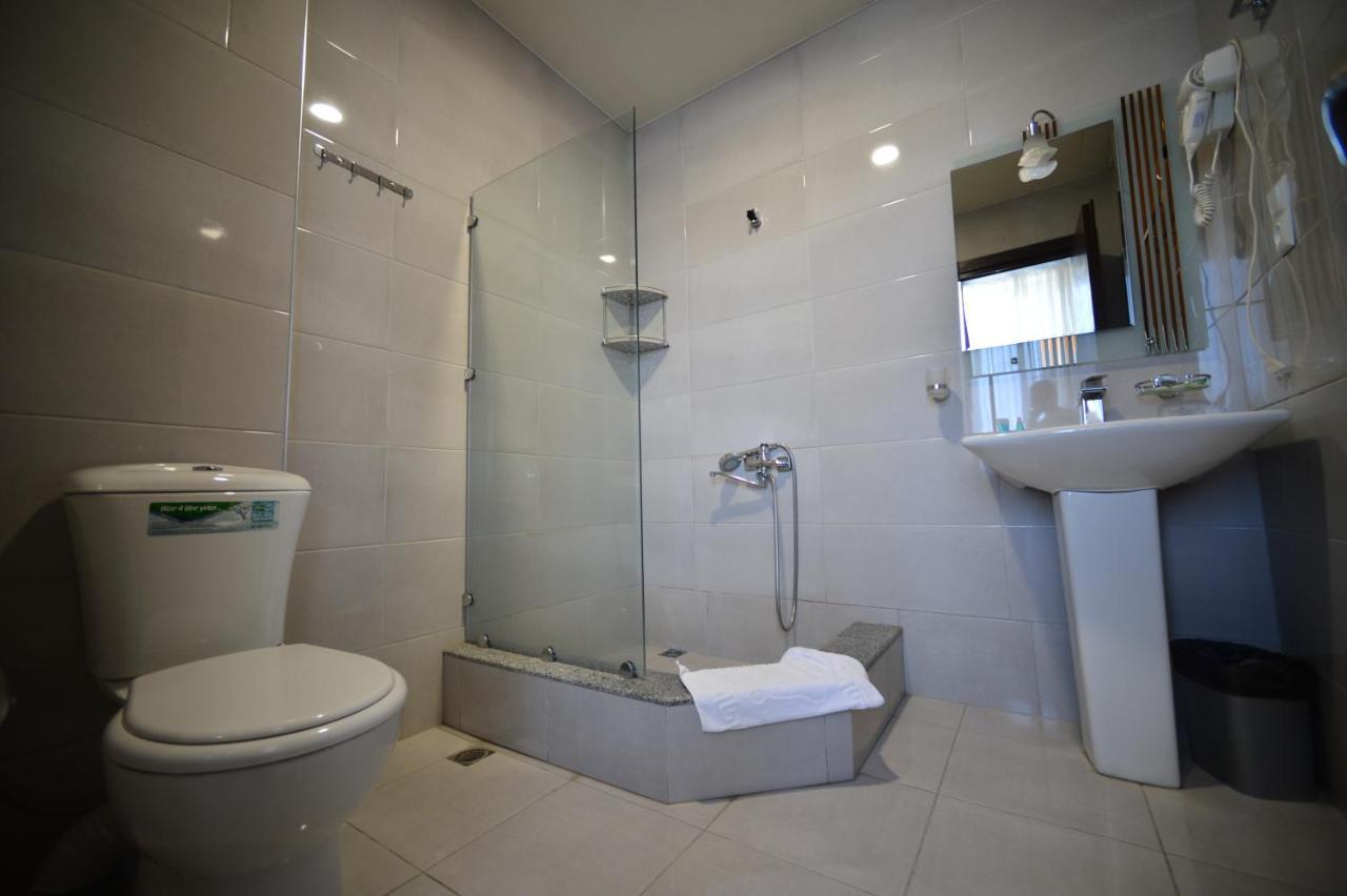 Green Hotel Batumi Luaran gambar