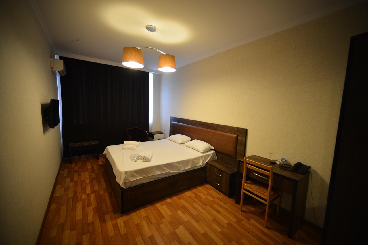 Green Hotel Batumi Luaran gambar
