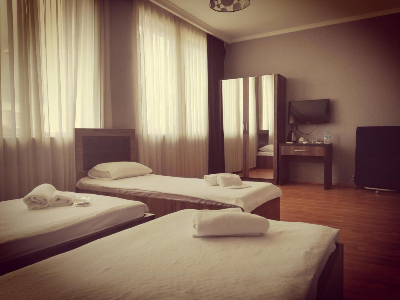 Green Hotel Batumi Luaran gambar