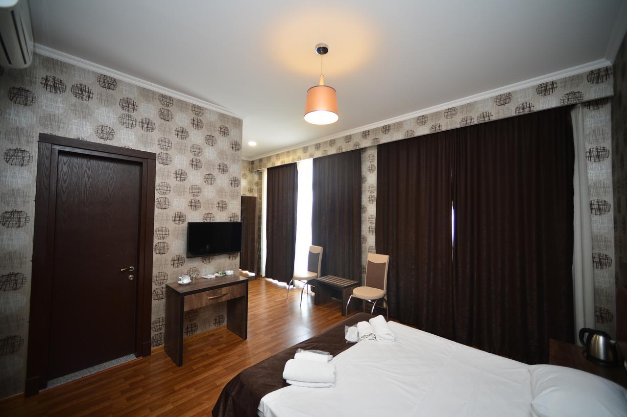 Green Hotel Batumi Luaran gambar