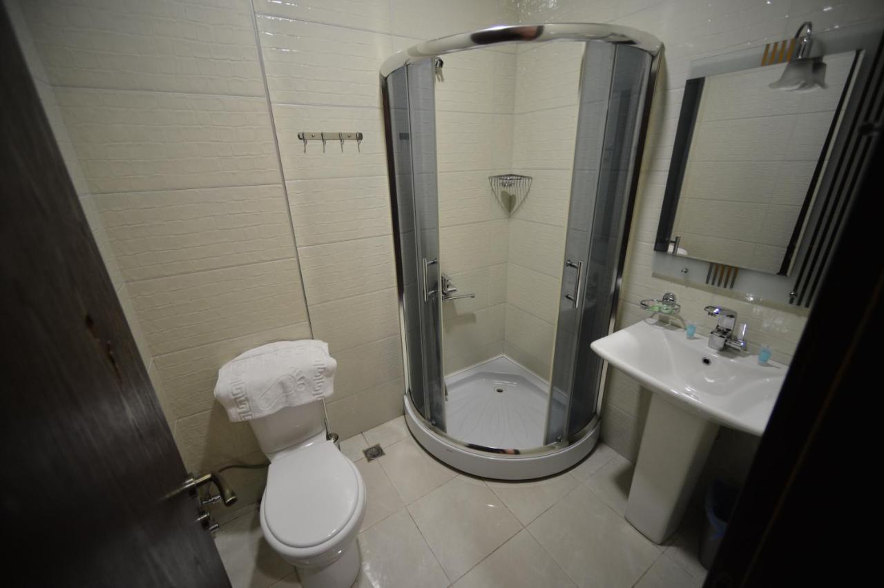 Green Hotel Batumi Luaran gambar